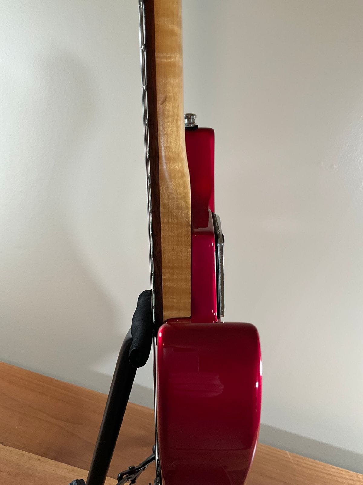 Charvel 375 Deluxe with Rosewood Fretboard 1989 - 1991 - Magenta - Image 20