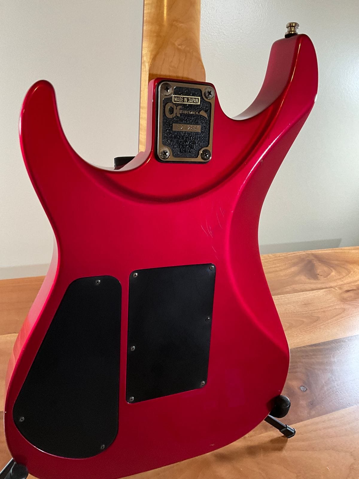 Charvel 375 Deluxe with Rosewood Fretboard 1989 - 1991 - Magenta - Image 15