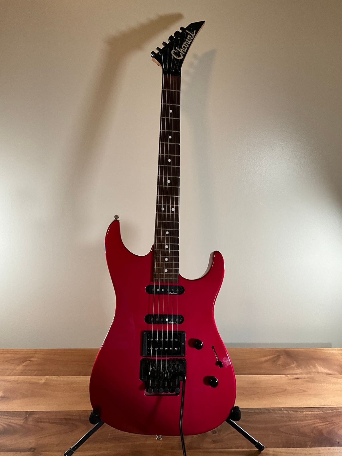 Charvel 375 Deluxe with Rosewood Fretboard 1989 - 1991 - Magenta