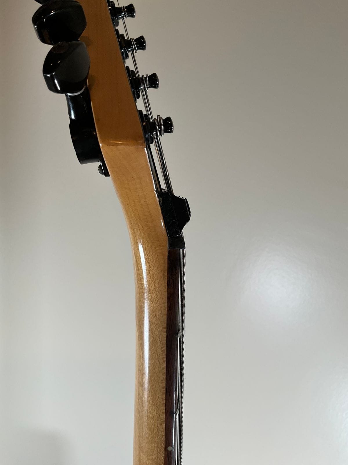 Charvel Model 4 HSS with Rosewood Fretboard 1986 - 1989 - Black - Image 9